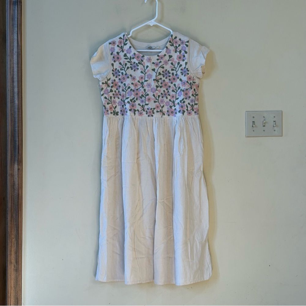 Max Floral Embroidery Midi Dress